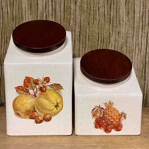 Vintage Hyalyn Pottery Canister Set, Two Fruit Pattern Canisters with Wood Lids - Picture 5 of 10